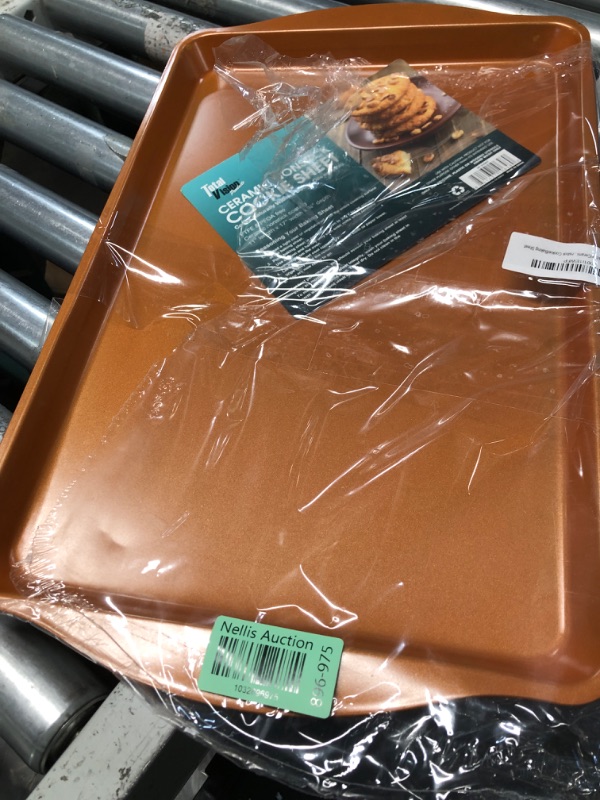 Photo 3 of (NO BOX OR BAG) Total Vision Copper/Ceramic Nonstick Cookie/Baking Sheet - SET OF 2
