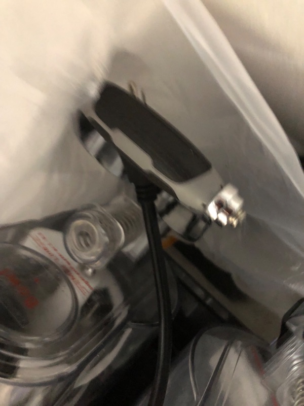 Photo 1 of VEVOR Slushy Machine, 3Lx2Tank Slushie Machine for Home, 370W Commercial Slushy Machine, Slushy Machine for Frozen Drinks Automatic Clean, Slushy Machine for Home Supermarkets Cafes Restaurants