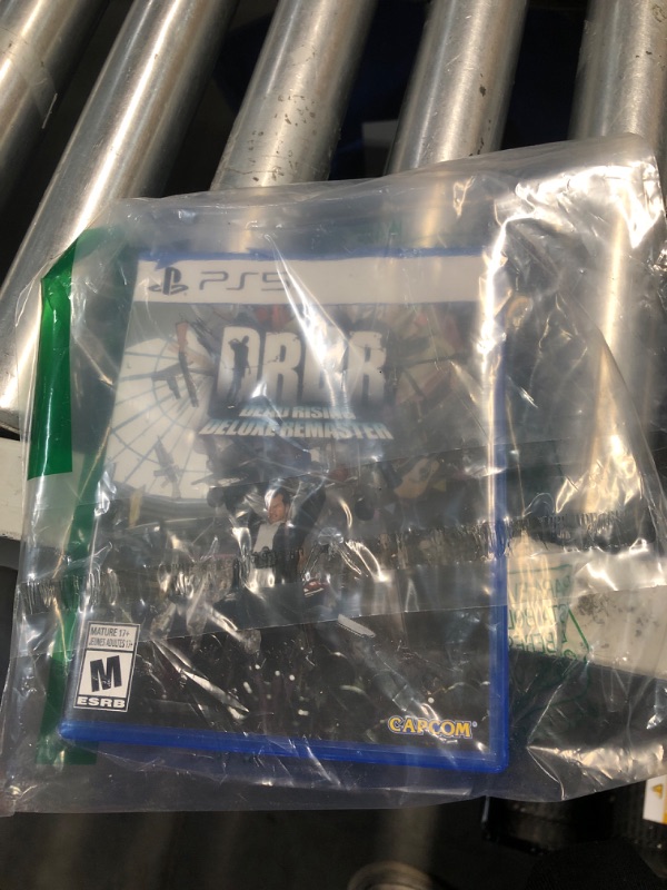 Photo 2 of * DAMAGED CASE* Dead Rising Deluxe Remaster - PlayStation 5