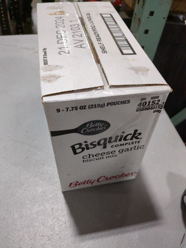 Photo 1 of Betty Crocker Bisquick Complete Cheese Garlic Biscuit Mix, Just Add Water, 7.75 oz. (Pack of 9), BB 12/21/2024