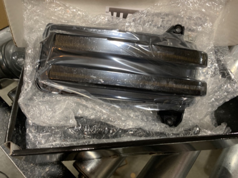 Photo 1 of Gempro LED Sequential Amber Side Mirror Marker Turn Signals White Parking Cargo Lights Switchback Tow Mirror Lamps for 2020-2024 Chevy Silverado/GMC Sierra 2500 3500, Smoked Len