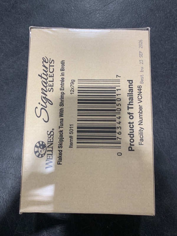Photo 2 of Wellness CORE Signature Selects Flaked Skipjack Tuna & Shrimp Entree in Broth Grain-Free Canned Cat Food, 2.8-oz, case of 12
