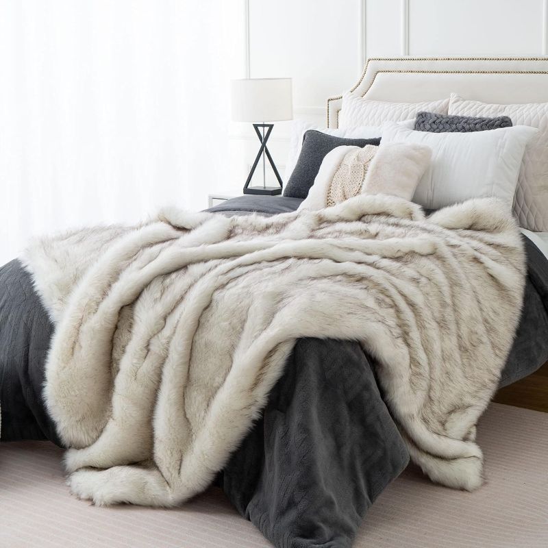 Photo 1 of BATTILO HOME Luxury Ivory White Faux Fur Throw Blanket for Bed, Extra Large Super Soft Fluffy Cozy Fall Thick Warm Fox Fur Throw Blankets for Couch, Bed Reversible to Plush Velvet (60"x80")
