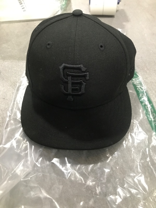 Photo 2 of New Era 59Fifty Hat MLB Basic San Francisco Giants Black/Black Fitted Baseball Cap (7 3/8)