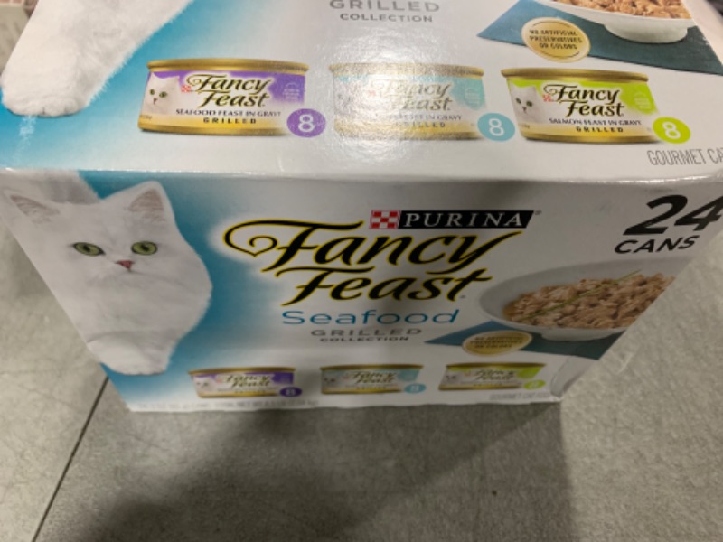 Photo 2 of Purina Fancy Feast Gravy Wet Cat Food Variety Pack, Seafood Grilled Collection - (24) 3 oz. Cans