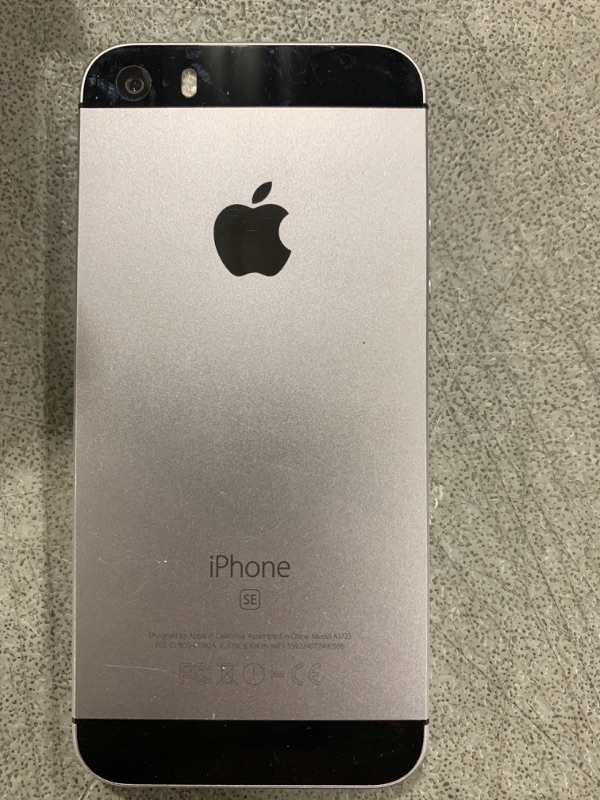 Photo 2 of Apple iPhone SE 16GB Unlocked, 2016 1st Gen, Silver
