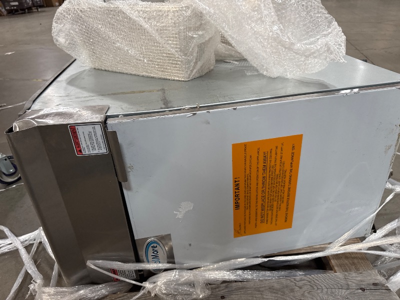 Photo 5 of *UNABLE TO FULLY TEST** KoolMore 40 lb. Floor Standing Liquid Propane Commercial Deep Fryer with 90,000 BTU in Stainless-Steel, ETL Listed 