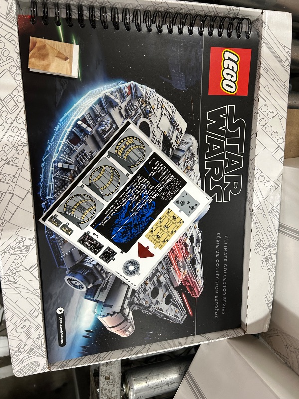 Photo 1 of Star Wars Millennium Falcon 75192