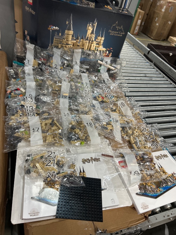 Photo 1 of Harry Potter Hogwarts Castle and Grounds Wizarding Building Set 76419