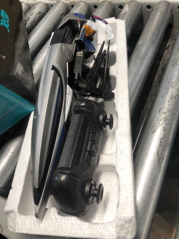 Photo 1 of 4DRC Remote Control Boat for Kids & Adults,RC Boat Fast Rc Boat for Pools and Lakes,2.4 GHz Racing Boats with 2 Battery,Low Battery Alarm,Capsize Recovery,Gifts Toys for 8-12 Boys Girls