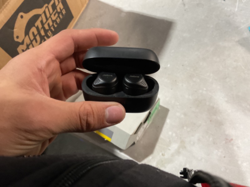 Photo 2 of (POWER TESTED __ UNABLE TO TEST FURTHER) Jabra Elite Active 75t True Wireless Earbuds with Wireless Charging Enabled Case