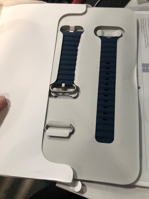 Photo 4 of (Used) Apple Watch Ultra 2 [GPS + Cellular 49mm] Smartwatch with Rugged Titanium Case and Blue Ocean Band One Size. Fitness Tracker