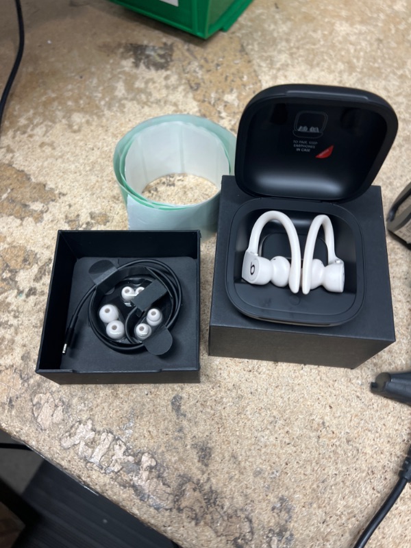 Photo 2 of **Left ear headphones doesn’t work** Beats Powerbeats Pro Wireless Earbuds - Apple H1 Headphone Chip