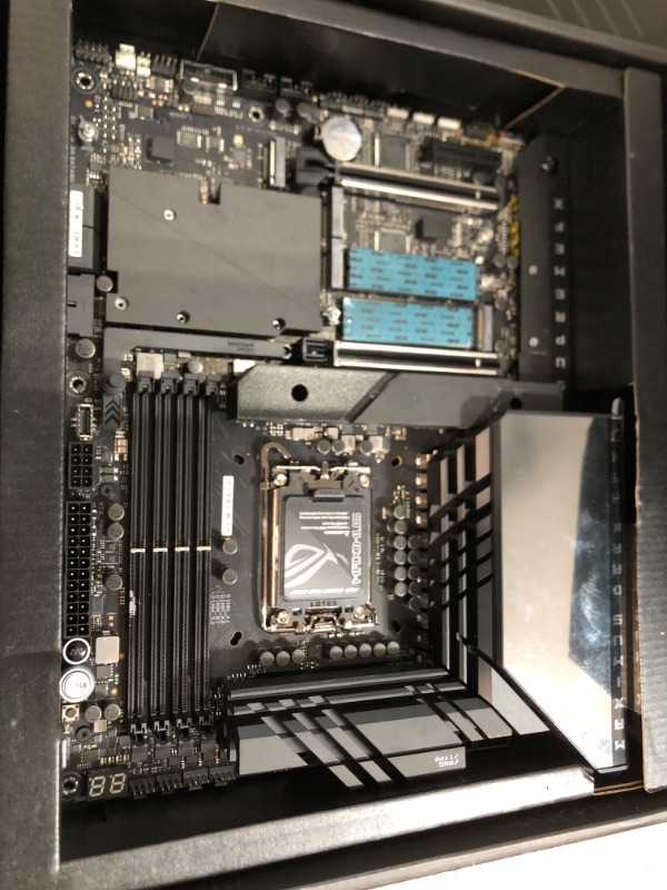 Photo 2 of ASUS ROG Maximus Z790 Dark Hero (WiFi 7) LGA 1700(Intel 14th &13th&12th Gen) ATX Gaming Motherboard(PCIe 5.0x16, 5xM.2 Slots,DDR5,2X Thunderbolt 4 Ports, USB Type-C Front-Panel)