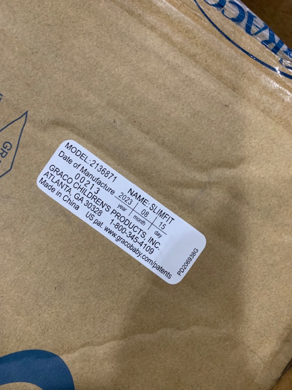 Photo 1 of ****UNKNOWN IF MISSING ACCESSORIES ****N Graco Slimfit 3 in 1 Convertible Car Seat | Slim & Comfy Design Saves Space in Your Back Seat, Redmond