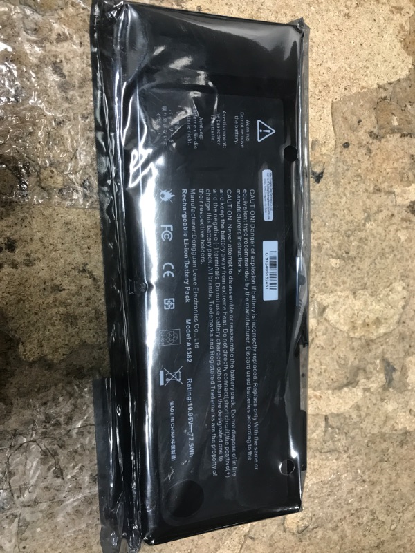 Photo 2 of A1382 Laptop Battery for MacBook Pro 15 inch (only for Early/Late 2011, Mid 2012) A1286 MC721LL/A MC723LL/A 661-5844 020-7134-A[10.95V 77.5WH]
