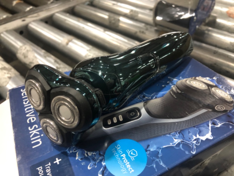 Photo 2 of * MISSING PARTS* Philips Norelco Shaver 3600, Rechargeable Wet & Dry Electric Shaver with Pop-Up Trimmer, Travel Storage Pouch and Protective Cap, S3243/91 Storm Blue Shaver Series 3000