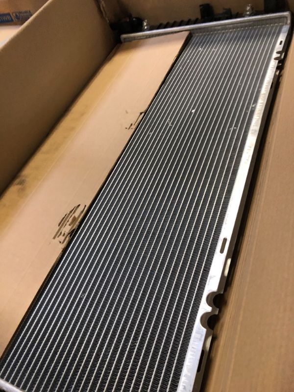 Photo 2 of DWVO 34 Inch Core Radiator Compatible with Chevy Silverado Suburban Tahoe Cadillac Avalanche Escalade GMC Yukon Sierra Hummer H2 4.3L 4.8L 5.3L 6.0L 6.2L DWRD1004