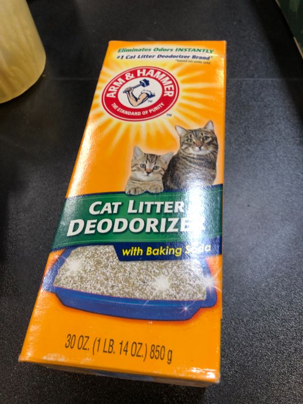 Photo 2 of ARM & Hammer Cat Litter Deodorizer 30 oz 1.88 Pound (Pack of 1)