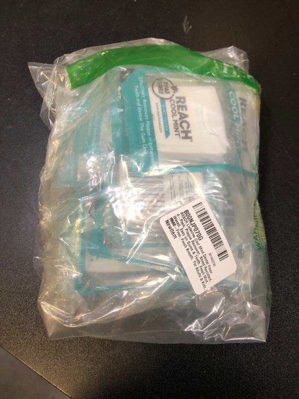 Photo 1 of Listerine Dental Floss, Cool Mint (Pack of 6)
