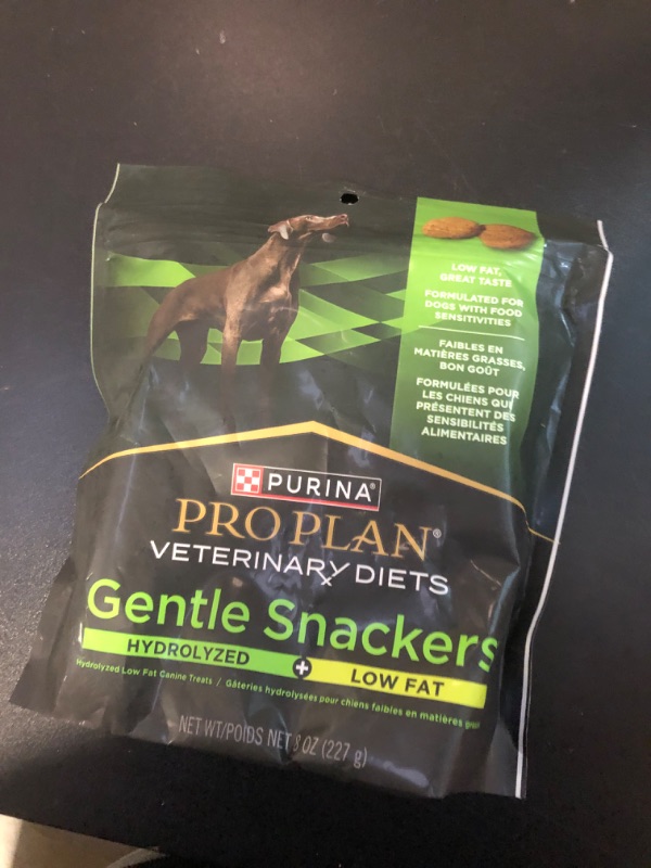 Photo 2 of Purina Pro Plan Veterinary Diets Gentle Snackers Hydrolyzed Plus Low Fat Dog Treats - 8 oz. Pouch BB11/24