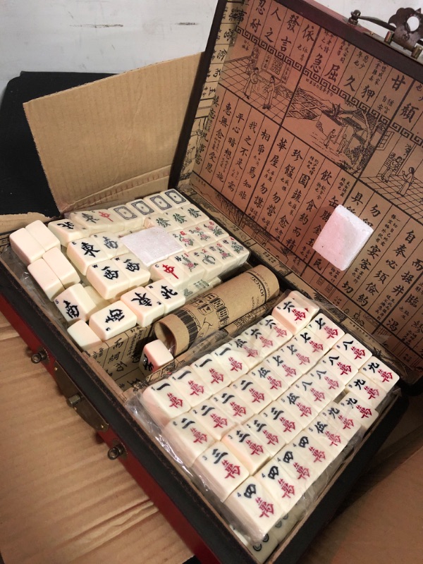 Photo 2 of Florauspicious Chinese Mahjong Set - with 146 Medium Size Tiles, 2 Dice Chinese Style Game for Travel, Family Gathering, Party