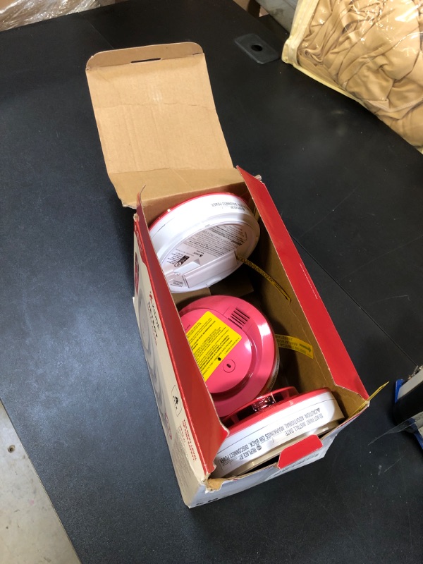 Photo 1 of Kidde Hardwired Smoke Detector, AA Battery Backup, Interconnectable, LED Warning Light Indicators, 4 Pack (Missing one)