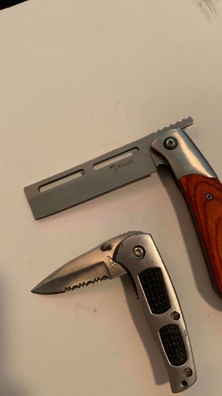 Photo 1 of TOMAHAWK AND FROST CUTLERY KNIVES
