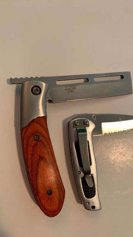 Photo 1 of TOMAHAWK AND FROST CUTLERY KNIVES