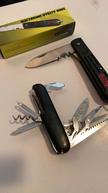 Photo 1 of ELECTRICIAN UTILITY AND MULTI-USE KNIVES