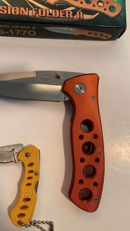 Photo 1 of FUSION FOLDER AND FROST CUTLERY KNIVES