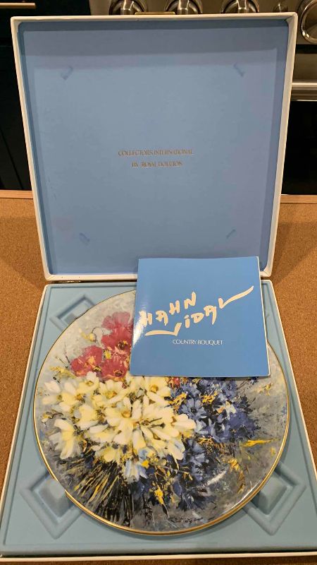 Photo 1 of ROYAL DOULTON COLLECTORS INTERNATIONAL HAHN VIDAL “COUNTRY BOUQUET” NUMBERED 4104/15000