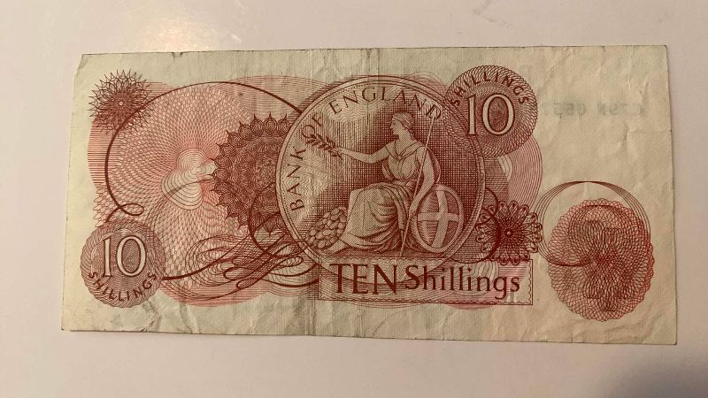 Photo 1 of VINTAGE 1928-1970 TEN SHILLINGS ENGLAND BANKNOTE