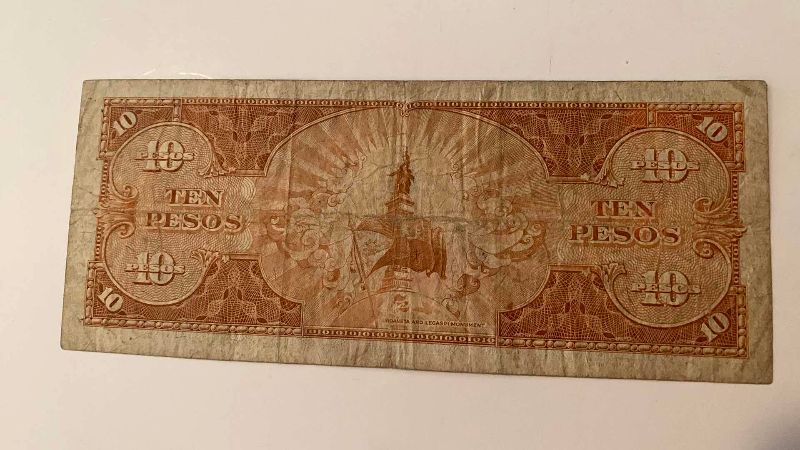 Photo 1 of VINTAGE 1949 TEN PESO PHILIPPINE BANKNOTE