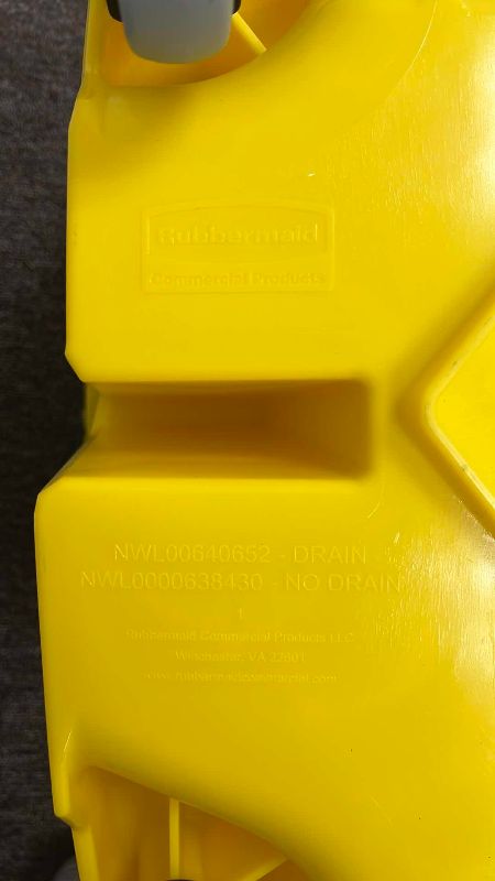 Photo 1 of RUBBERMAID WAVEBREAK MOP BUCKET