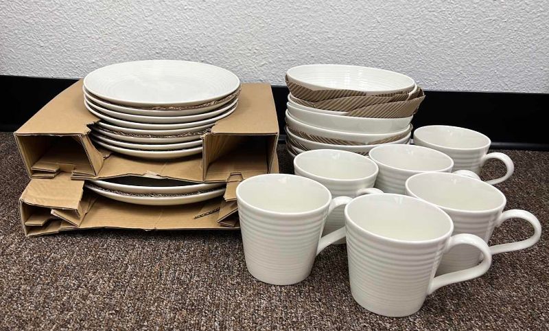 Photo 1 of 24-GORSEN RAMSAY MAZE BY ROYAL DOULTON KITCHEN SET