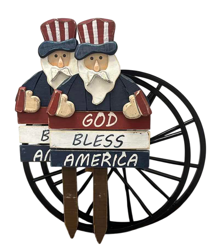 Photo 1 of AMERICANA YARD DECOR