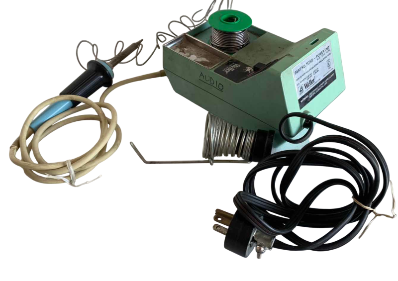 Photo 1 of WELLER SOLDERING STATION