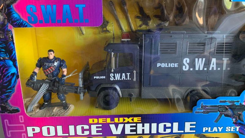 Photo 1 of SWAT POLICE FORCE SERIES 4 PLAY SET