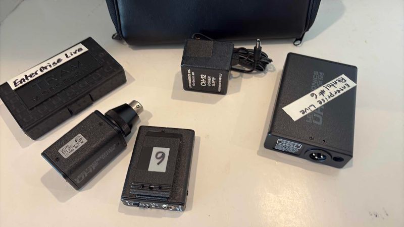 Photo 1 of LECTROSONIC MICROPHONE EQUIPMENT 