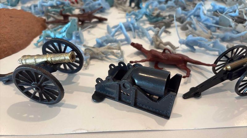 Photo 1 of ASSORTED CIVIL WAR TOY SOLDIER BATTLE SET
