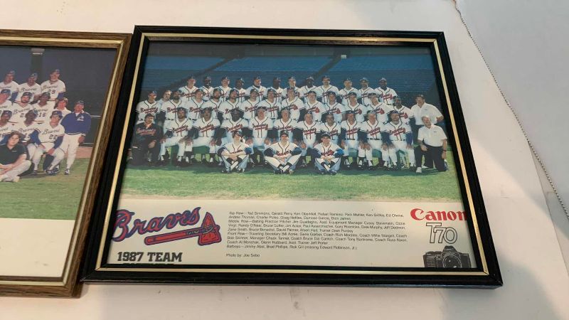 Photo 1 of VINTAGE MLB BASEBALL ATLANTA BRAVES TEAM PHOTOS