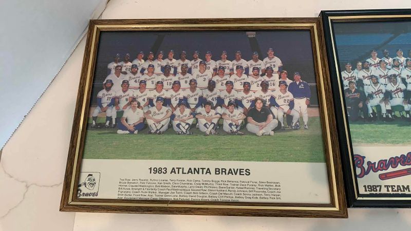 Photo 1 of VINTAGE MLB BASEBALL ATLANTA BRAVES TEAM PHOTOS