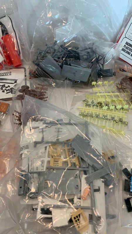 Photo 1 of HO TRAIN DIORAMA PIECES