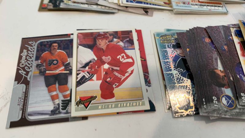 Photo 1 of NHL HOCKEY CARDS