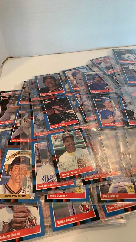 Photo 1 of 1998 MLB BASEBALL CARDS