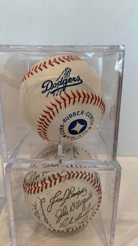 Photo 1 of 4-BASEBALLS 1 SIGNED