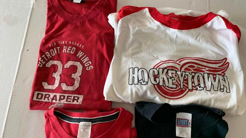 Photo 1 of NHL HOCKEY DETROIT RED WINGS SHIRTS XXL