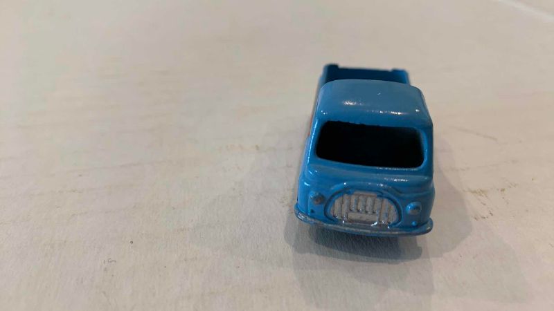 Photo 1 of MATCHBOX NO 60 MORRIS J2 PICK UP BUILDERS SUPPLY COMPANY