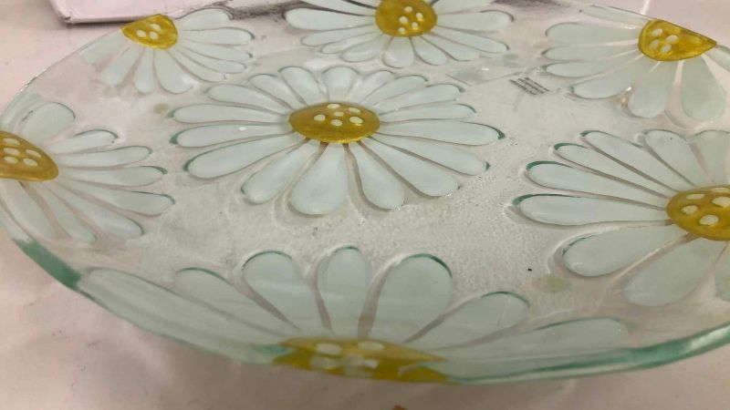 Photo 1 of GLASS FUSION SUNFLOWER PLATE 13”